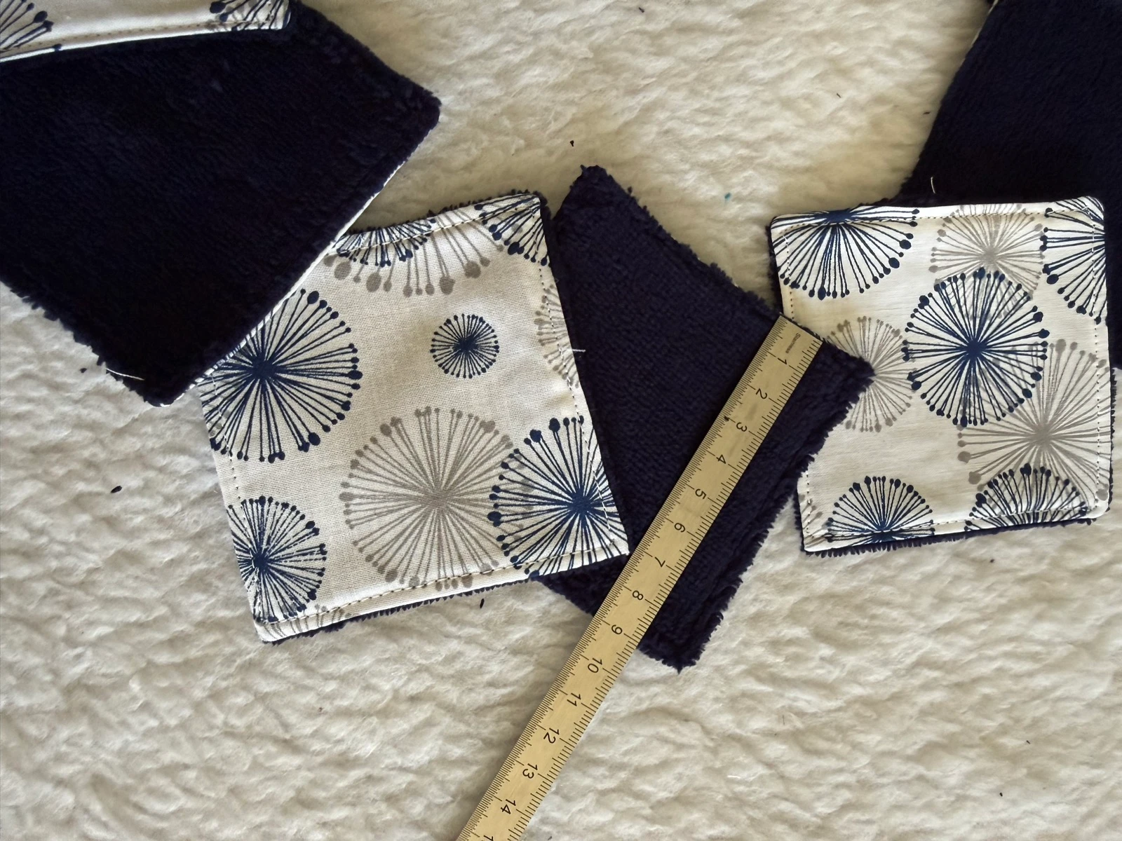 Navy bib – photo 2